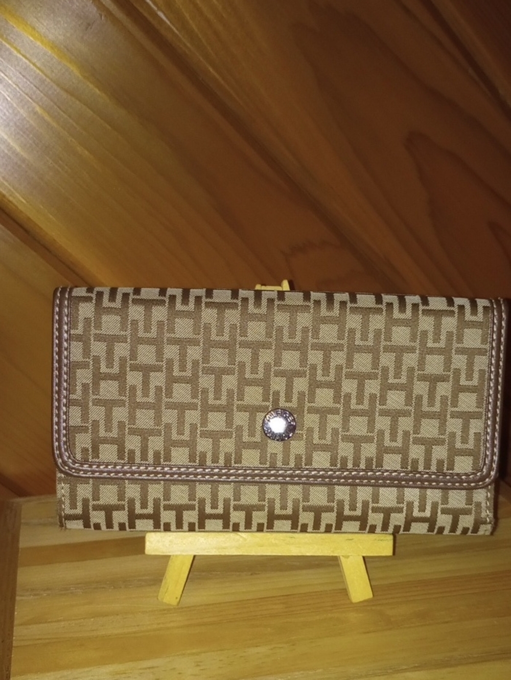 Tommy Hilfiger Classic Brown Canvas Monogram Wallet - Brown